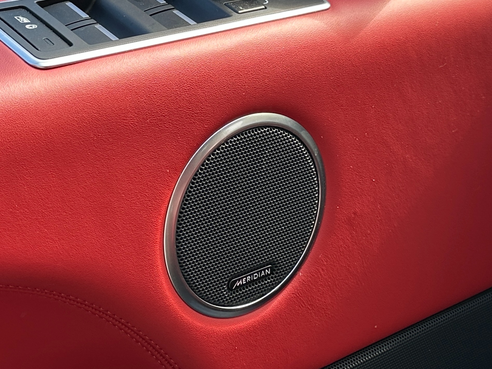 2015 Land Rover Range Rover - Image 6